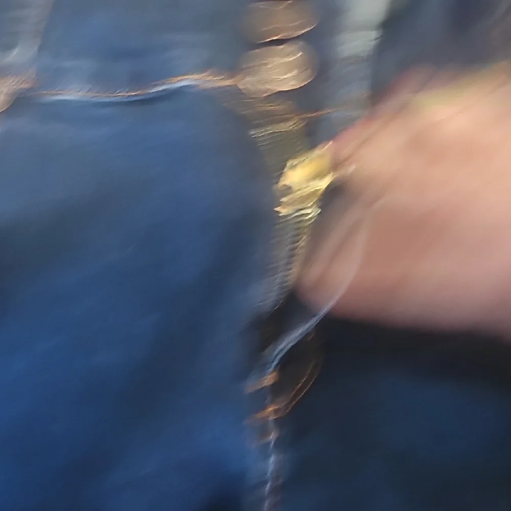 Stylish Dark Blue Women's Cropped Jeans - Picture 5 of 7